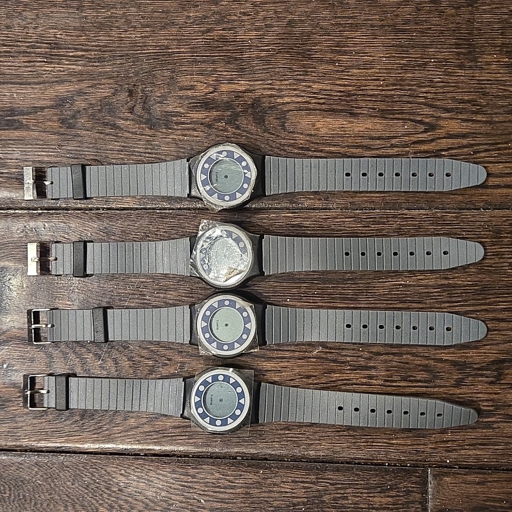 Avon Gray Smartwatch - Picture 2 of 2